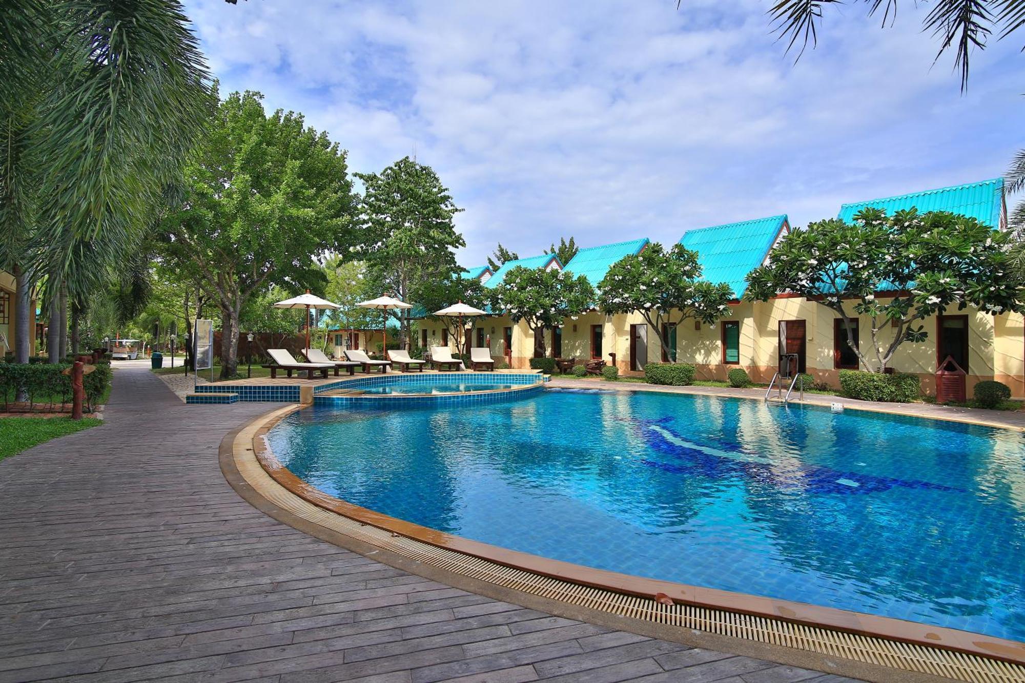 The Green Beach Resort Sam Roi Yot Extérieur photo