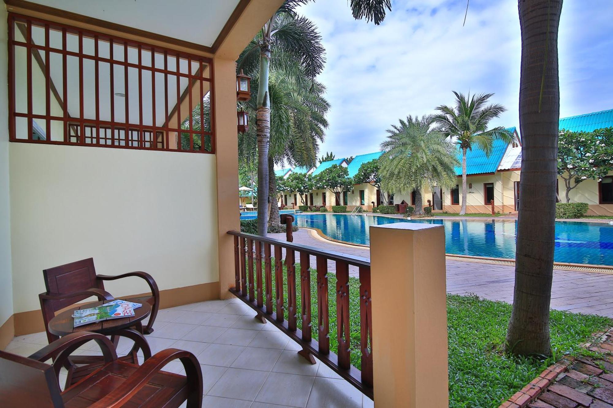 The Green Beach Resort Sam Roi Yot Extérieur photo