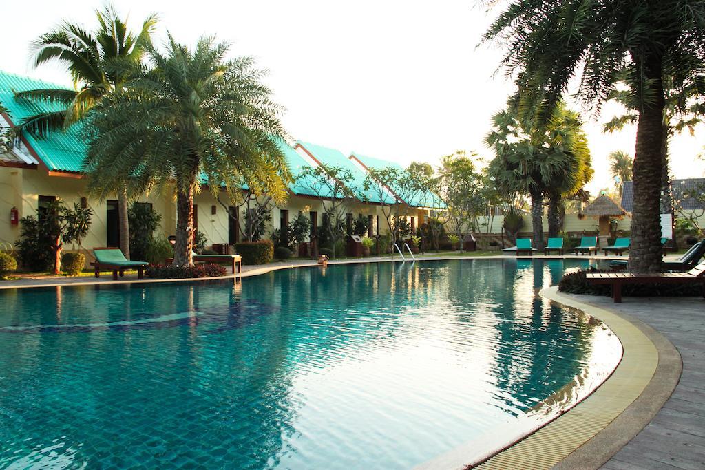 The Green Beach Resort Sam Roi Yot Extérieur photo