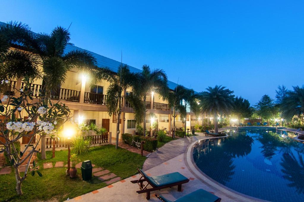 The Green Beach Resort Sam Roi Yot Extérieur photo