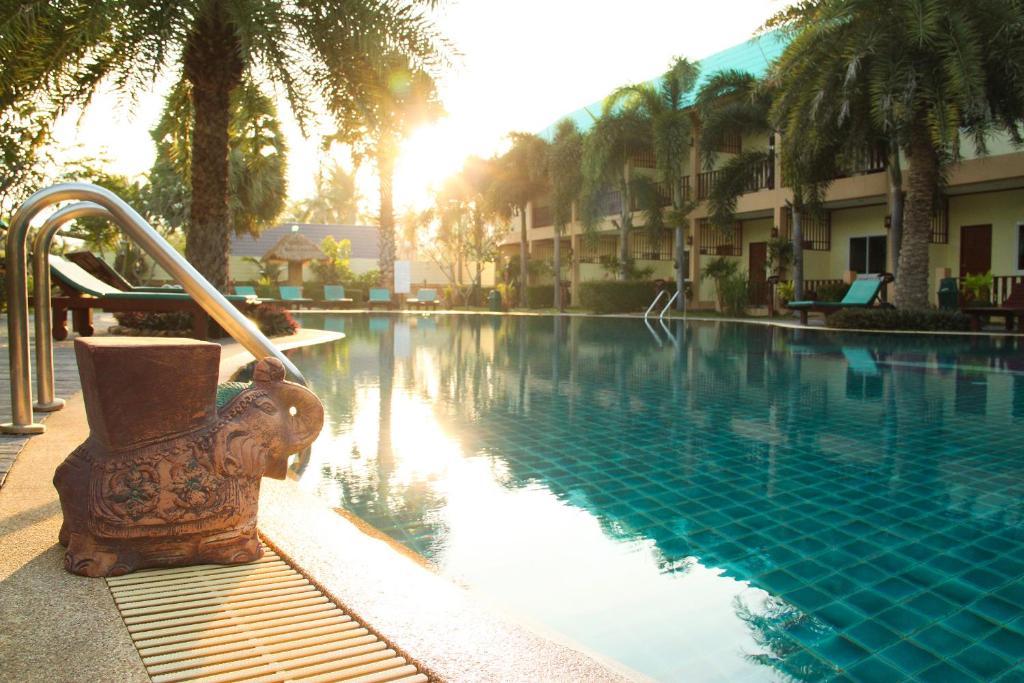 The Green Beach Resort Sam Roi Yot Extérieur photo