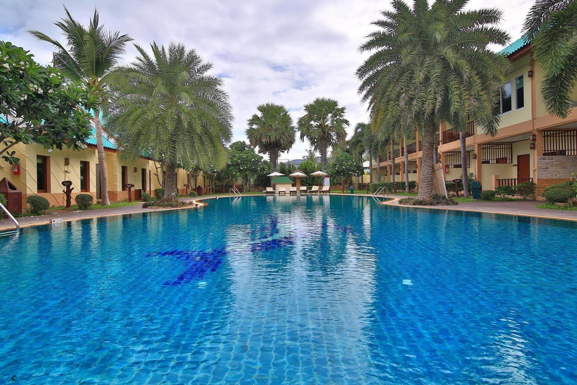 The Green Beach Resort Sam Roi Yot Extérieur photo